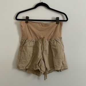 Maternity shorts